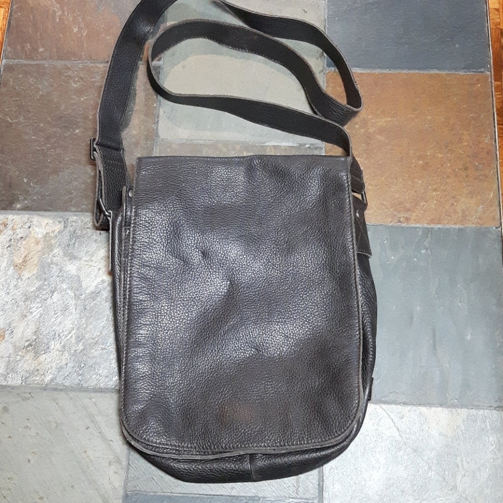 Kenneth Cole leather messenger bag.